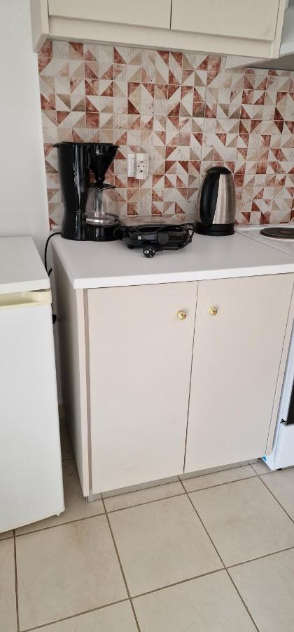 Apartment Quiet With Easy Access To Attractions. Rhodes City