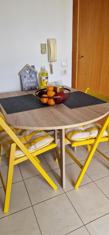 Quiet With Easy Access To Attractions. * Rhodes City